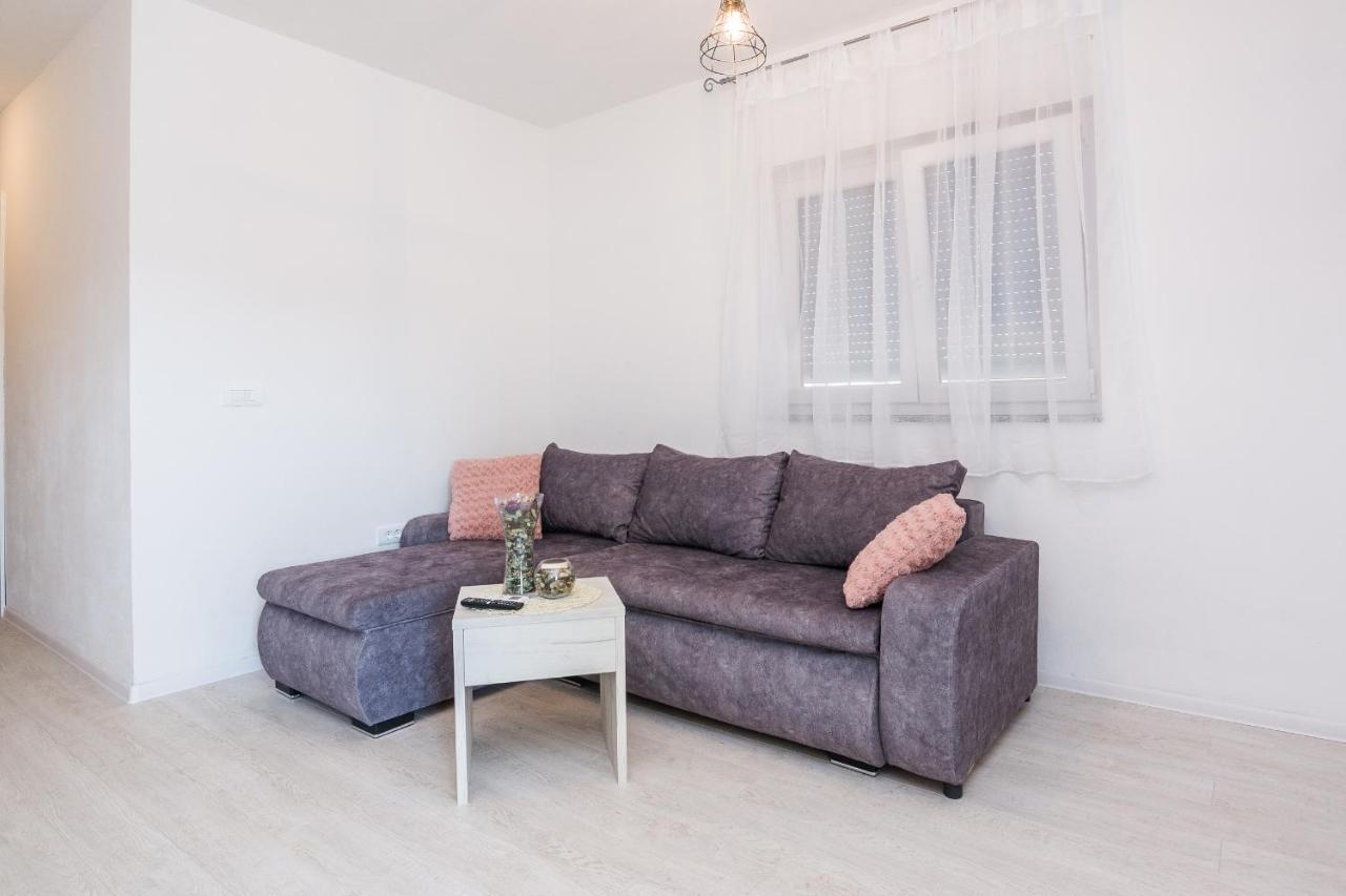 Apartments Krpan Вир Экстерьер фото