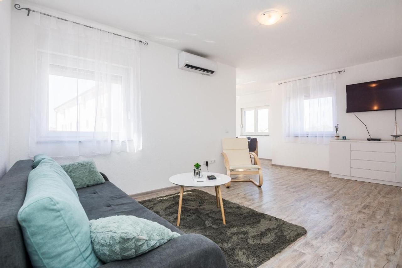 Apartments Krpan Вир Экстерьер фото