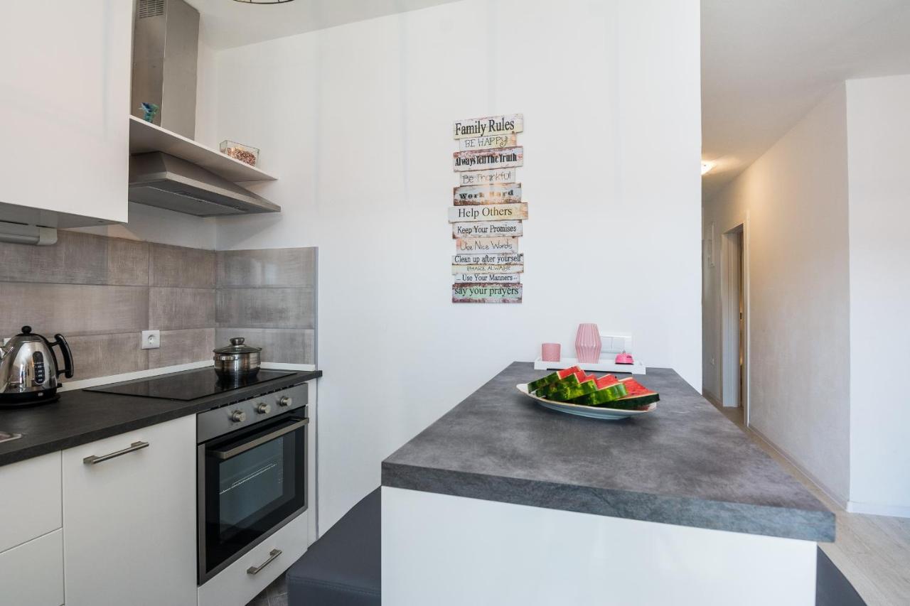 Apartments Krpan Вир Экстерьер фото